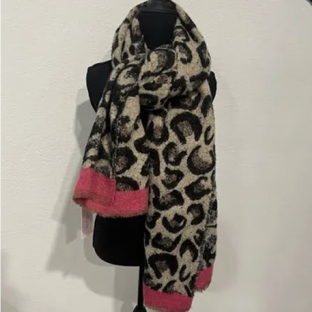 NWT Juicy Couture Animal Print Scarf with Pink Trim